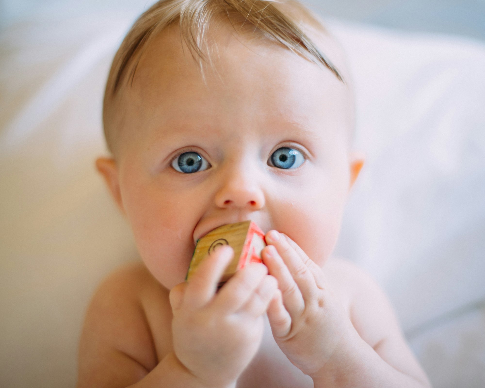 Bébé en milieu de garde — Formation Plus forme les éducatrices qui en prennent soin